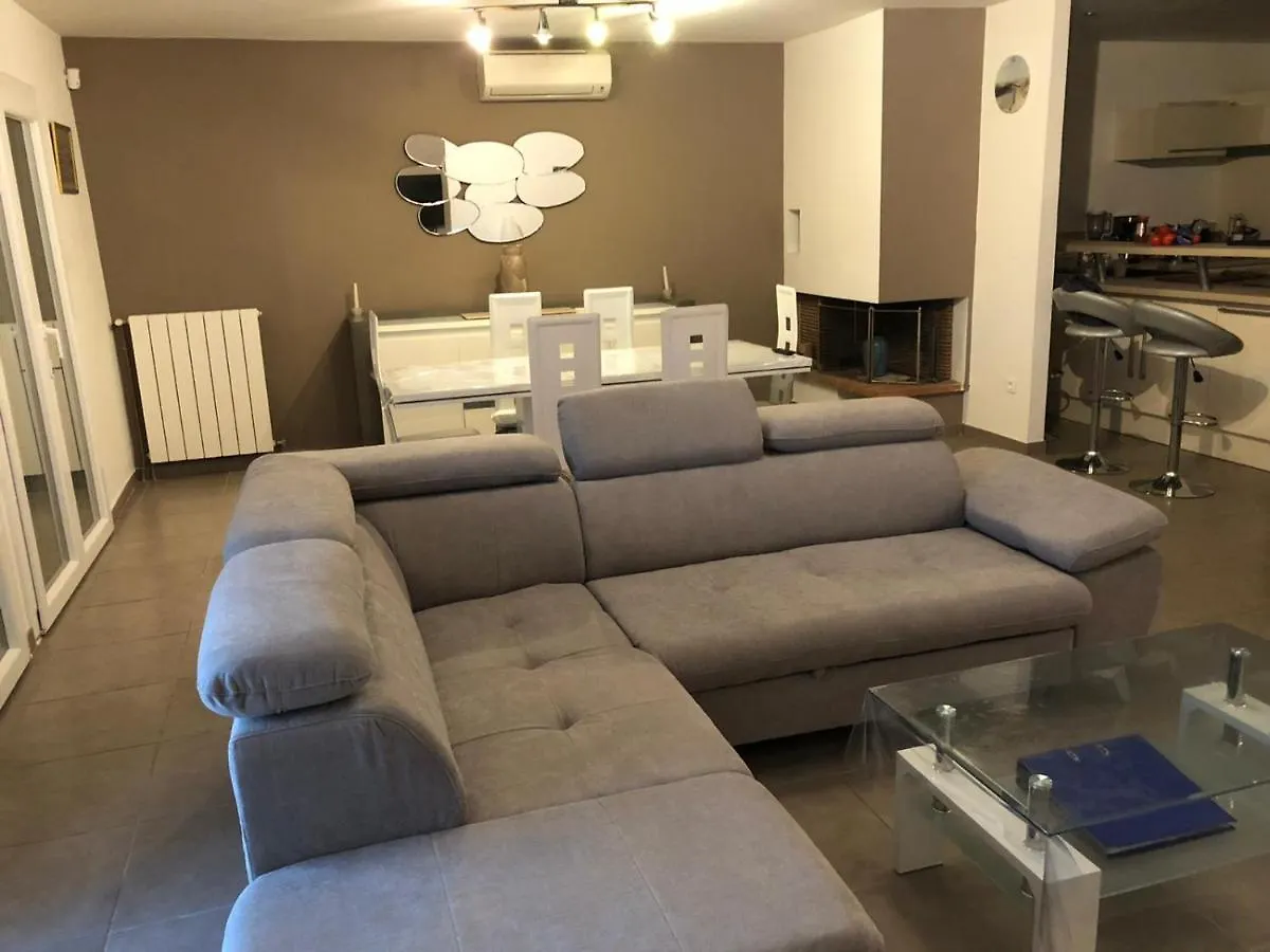 La Villa Farniente location